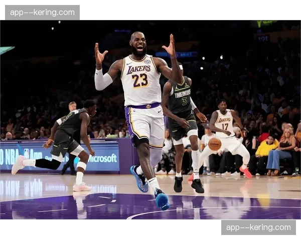 詹姆斯左膝酸痛降级为出战成疑，湖人全员健康状态仅维持20小时